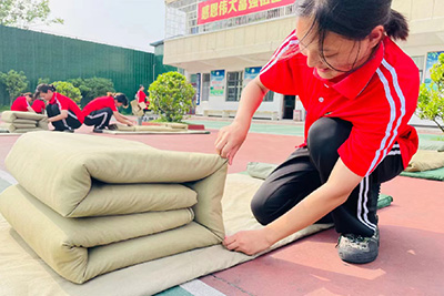 内务整理学习折叠豆腐块军被